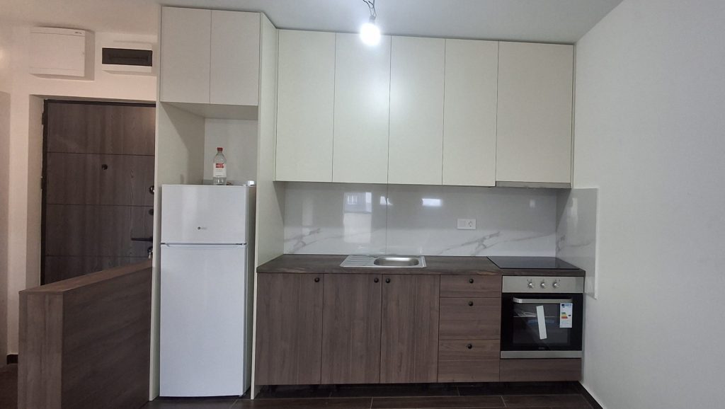 Kuhinje po meri – stolar Beograd (iverica i MDF)