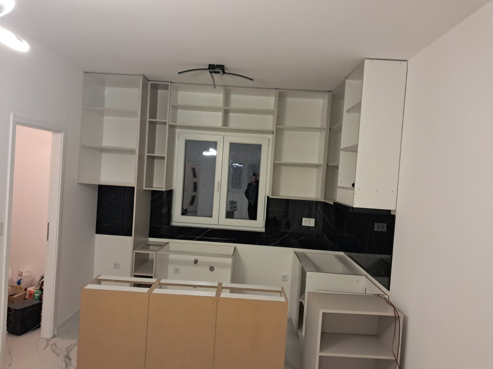 Stolar – montaža i popravka nameštaja (IKEA, JYSK, Emmezeta, Forma Ideale) – Savski venac