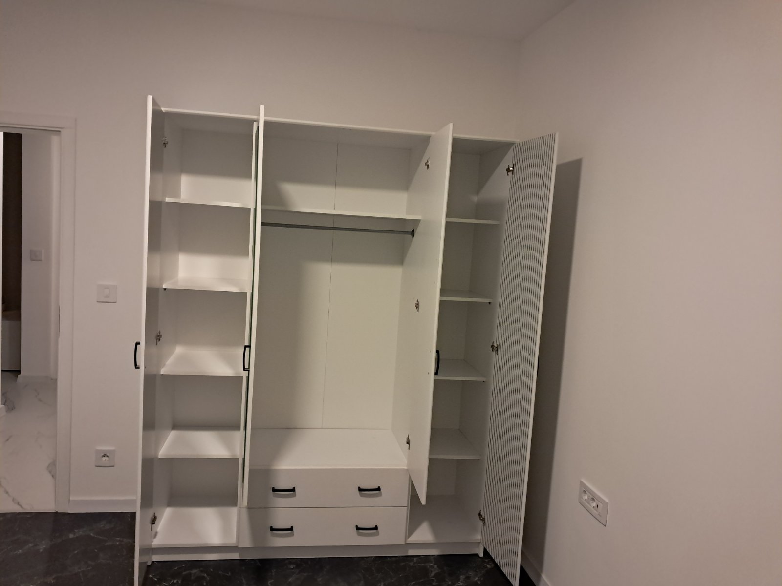 Stolar – montaža i popravka nameštaja (IKEA, JYSK, Emmezeta, Forma Ideale) – Stari grad