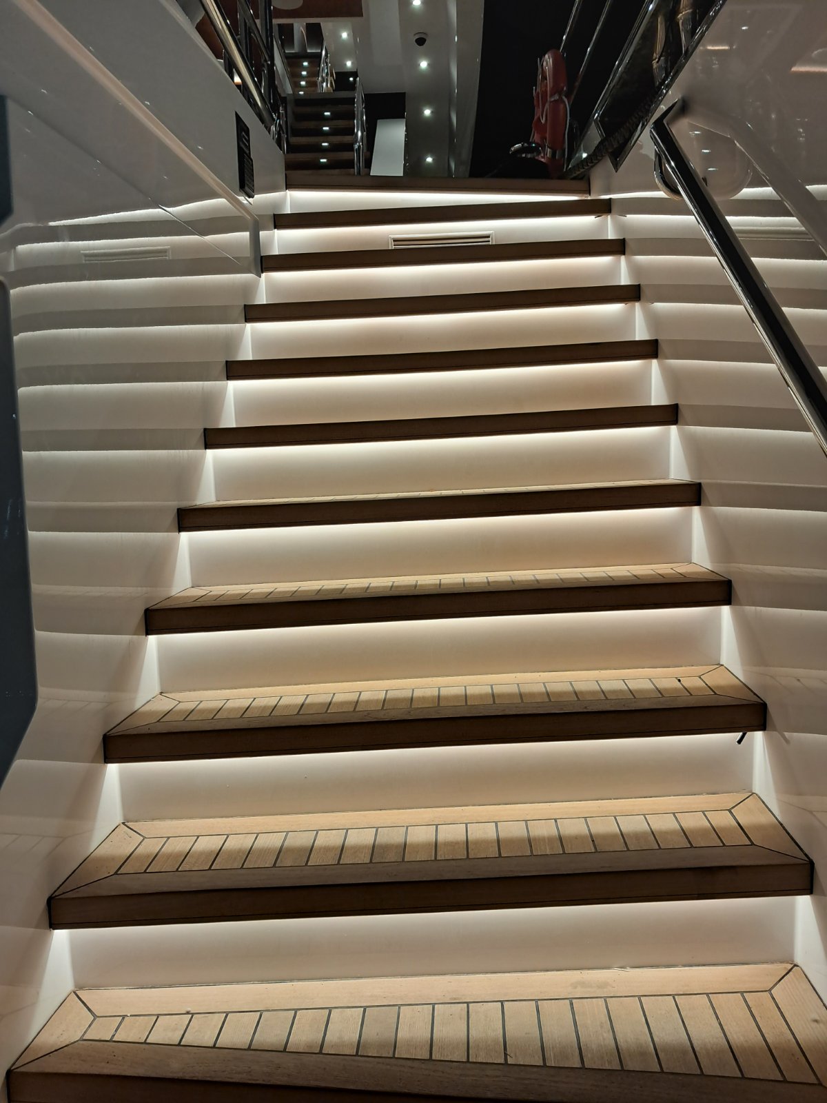 Stolar za montažu i popravku nameštaja – Barajevo