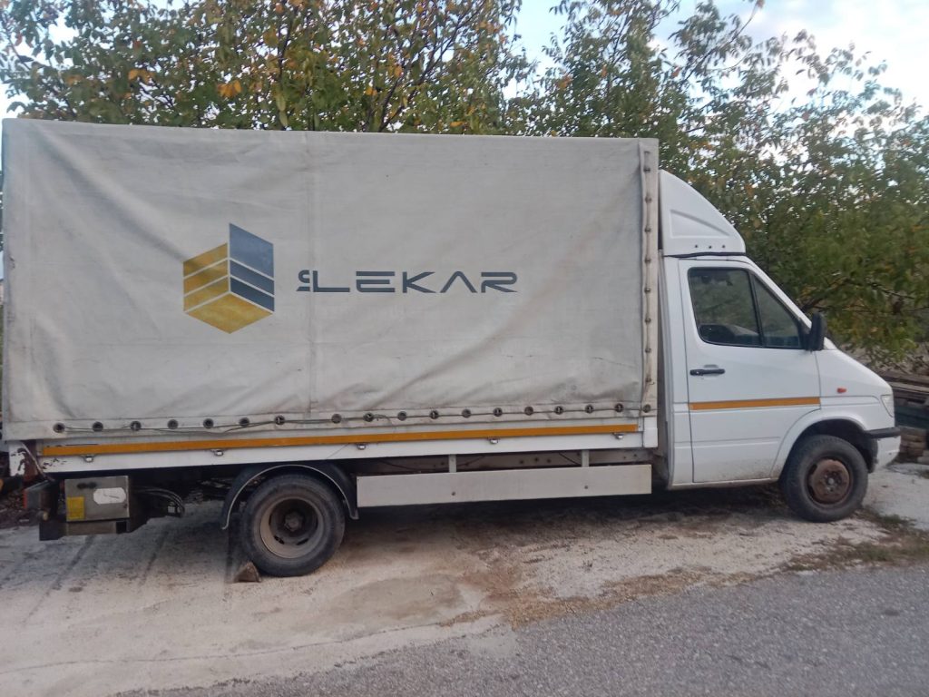 Prevoz TA peći i sefova kamionom u Beogradu